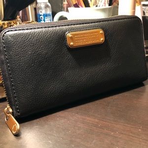 MARC JACOBS WALLET GREAT CONDITION